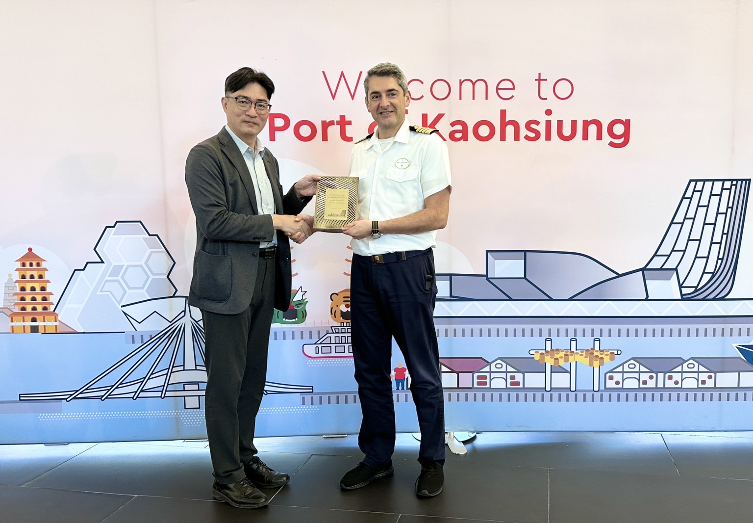 Port of Kaohsiung gift the captain and senior officers of the Seabourn Encore festive Lunar New Year couplets to commemorate their maiden voyage to Kaohsiung