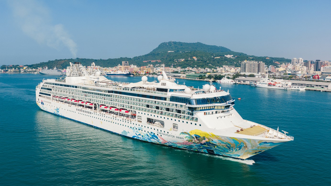 圖七：麗星郵輪「探索星號」於去(114)年11月16日首航高雄港，自此展開為期2.5個月的母港航程。